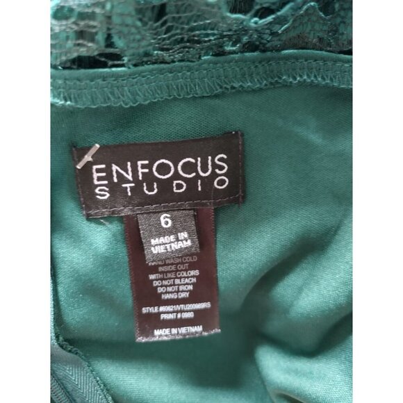 En Focus Studio Short dress with green lace overlay , size 6, NWT - Picture 3 of 8